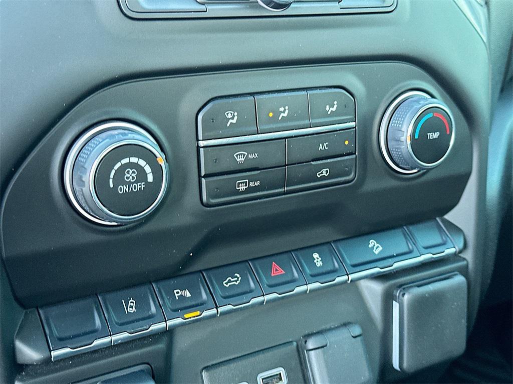 used 2025 Chevrolet Silverado 2500 car, priced at $52,890