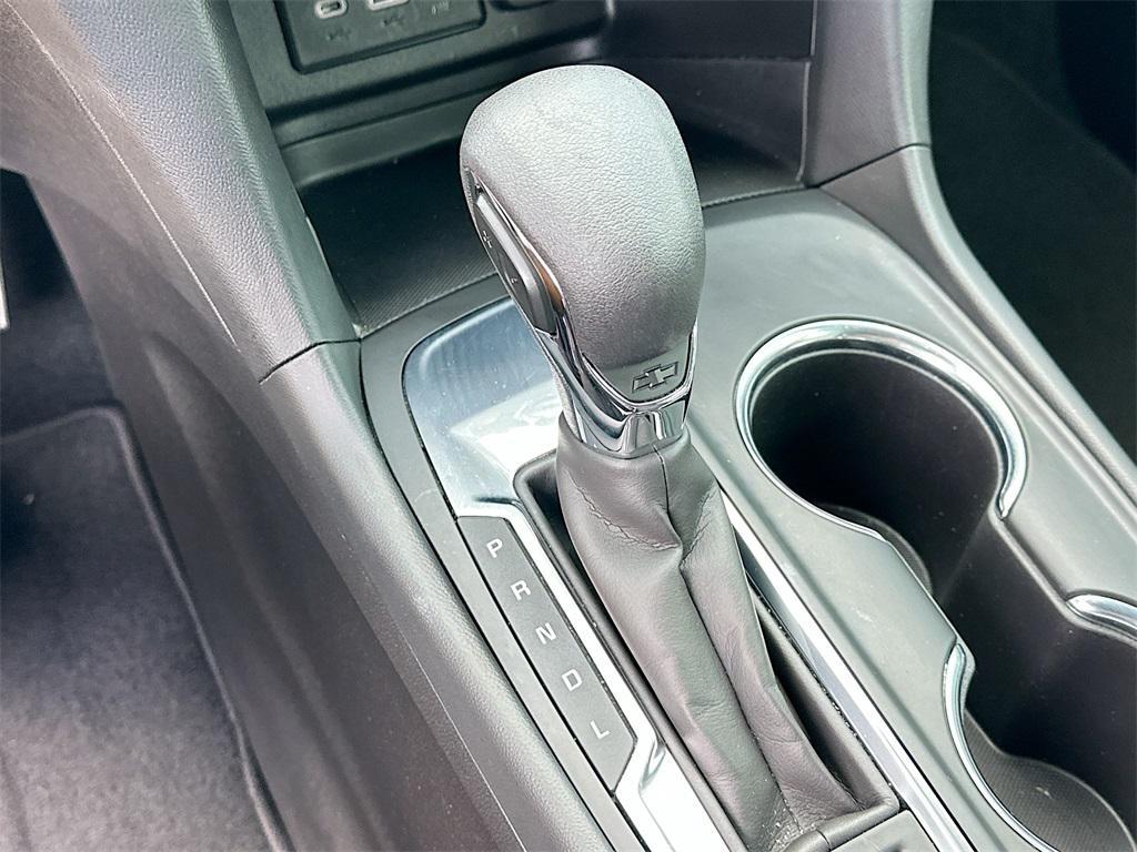 used 2023 Chevrolet Equinox car, priced at $20,999