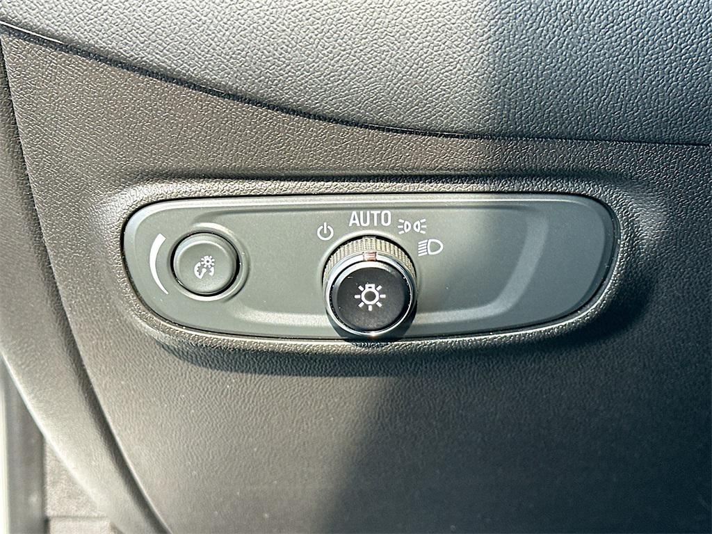 used 2023 Chevrolet Equinox car, priced at $20,999