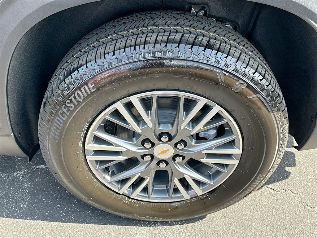 new 2026 Chevrolet Traverse car, priced at $45,215