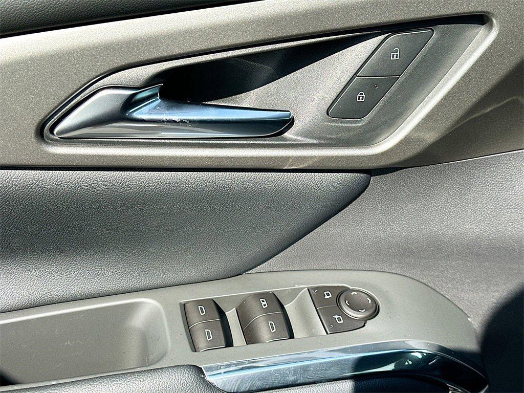 new 2026 Chevrolet Traverse car, priced at $45,215