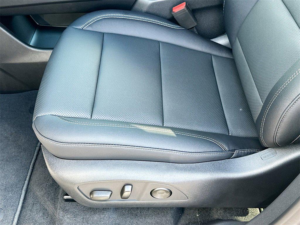 new 2026 Chevrolet Traverse car, priced at $45,215