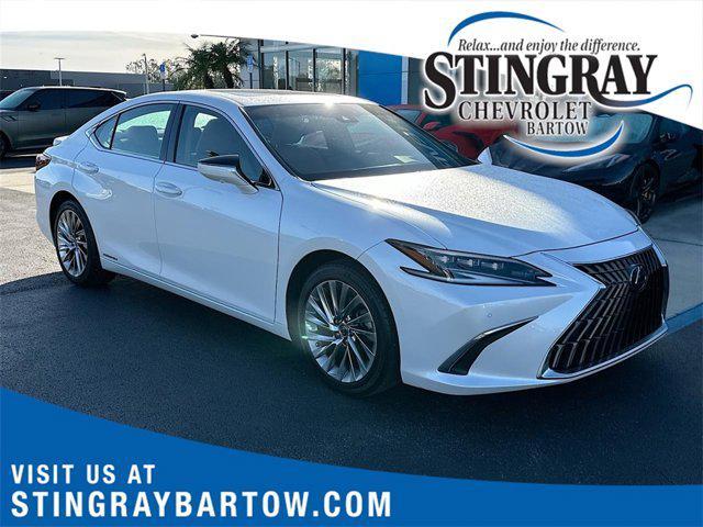 used 2022 Lexus ES 300h car, priced at $40,890