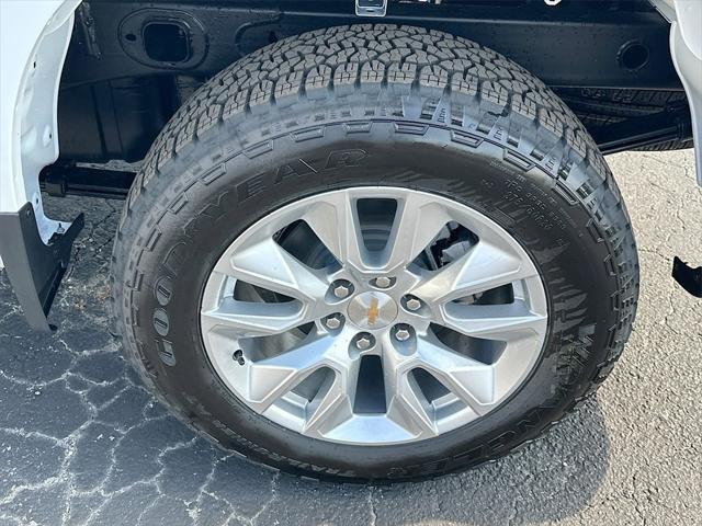 new 2025 Chevrolet Silverado 1500 car, priced at $42,385