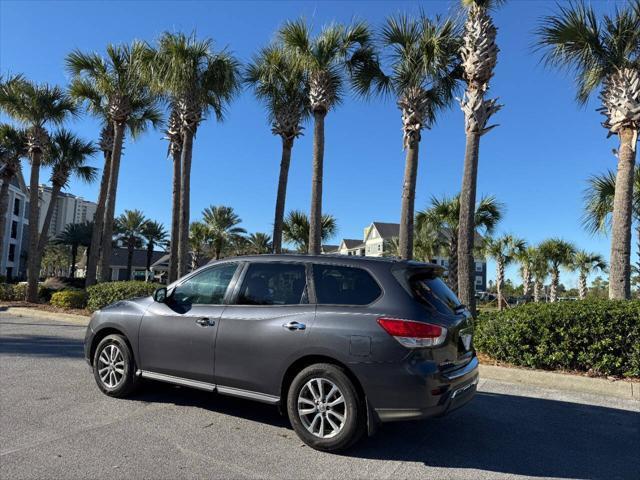 used 2014 Nissan Pathfinder car, priced at $8,999