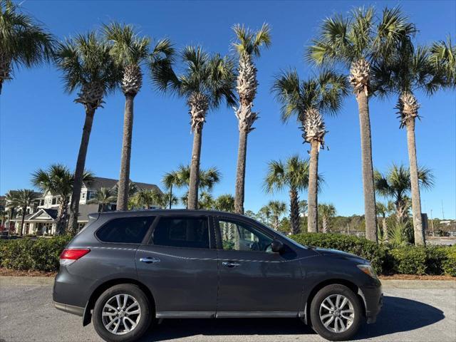 used 2014 Nissan Pathfinder car, priced at $8,999