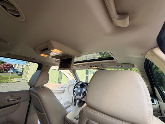 used 2007 Cadillac Escalade car, priced at $6,950