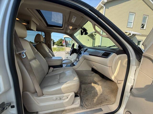 used 2007 Cadillac Escalade car, priced at $6,950