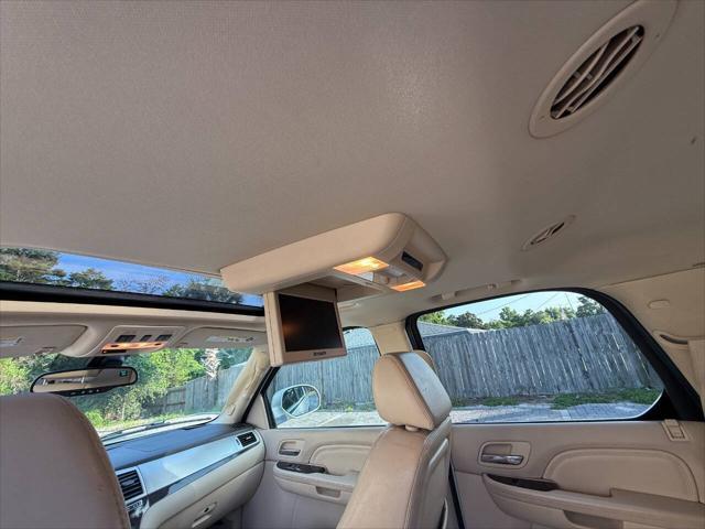 used 2007 Cadillac Escalade car, priced at $6,950