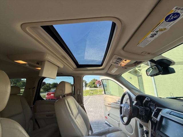 used 2007 Cadillac Escalade car, priced at $6,950