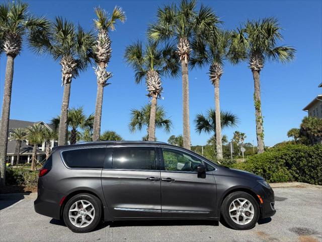used 2018 Chrysler Pacifica car, priced at $11,650