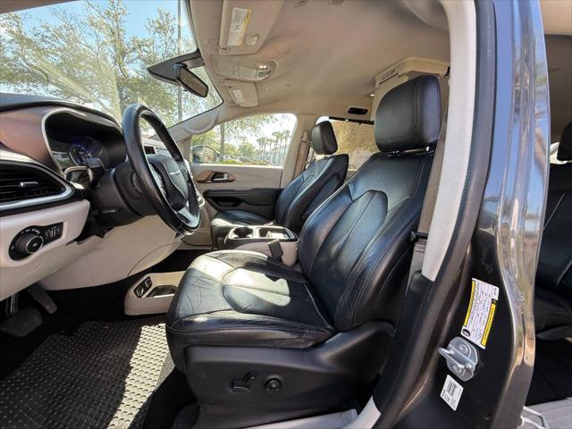 used 2018 Chrysler Pacifica car, priced at $11,650