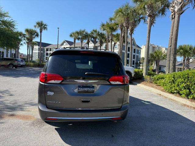 used 2018 Chrysler Pacifica car, priced at $11,650