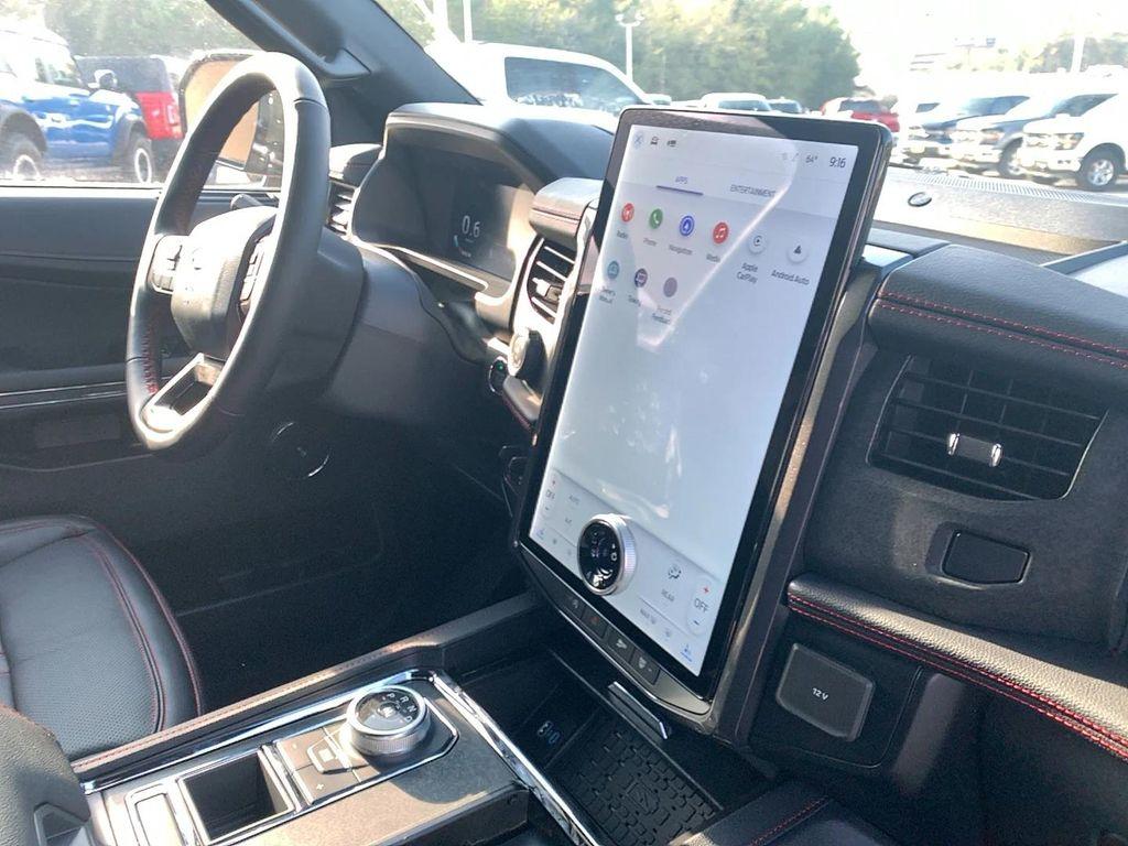 new 2024 Ford Expedition car, priced at $67,670