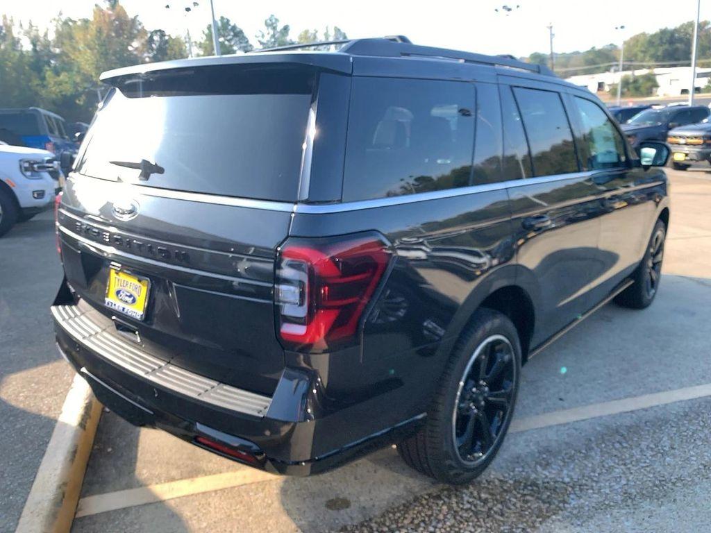 new 2024 Ford Expedition car, priced at $67,670