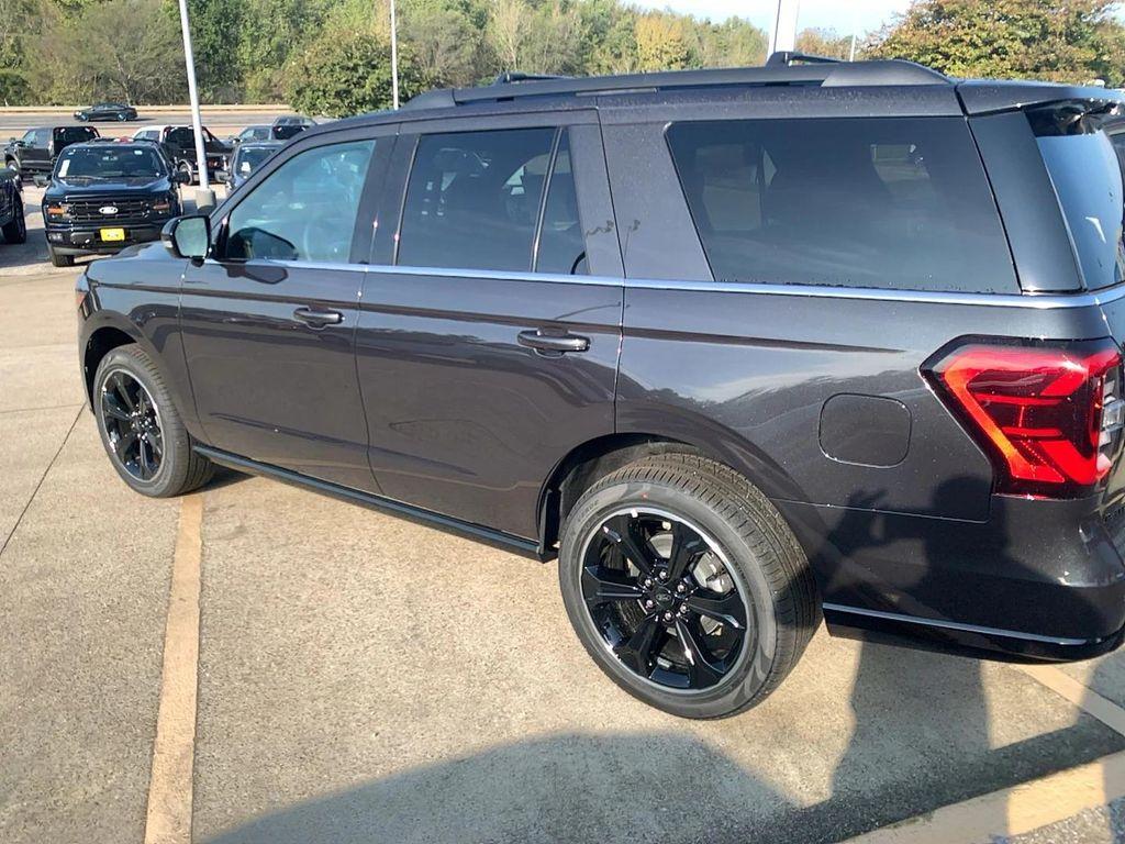 new 2024 Ford Expedition car, priced at $67,670