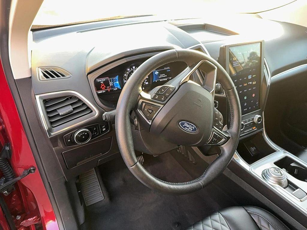 used 2024 Ford Edge car, priced at $32,995