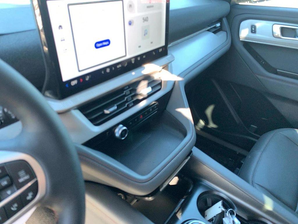 new 2025 Ford Explorer car, priced at $41,620