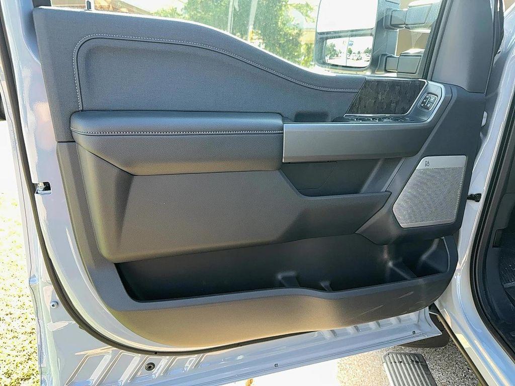 new 2025 Ford F-350 car, priced at $91,600