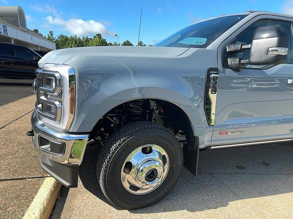 new 2025 Ford F-350 car, priced at $91,600