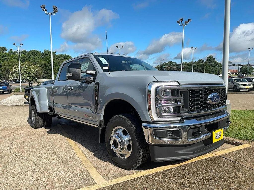 new 2025 Ford F-350 car, priced at $91,600