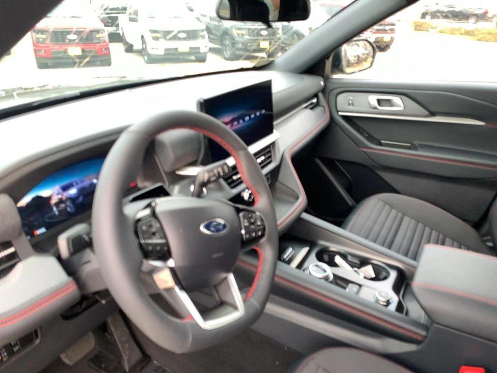 new 2025 Ford Explorer car, priced at $42,971