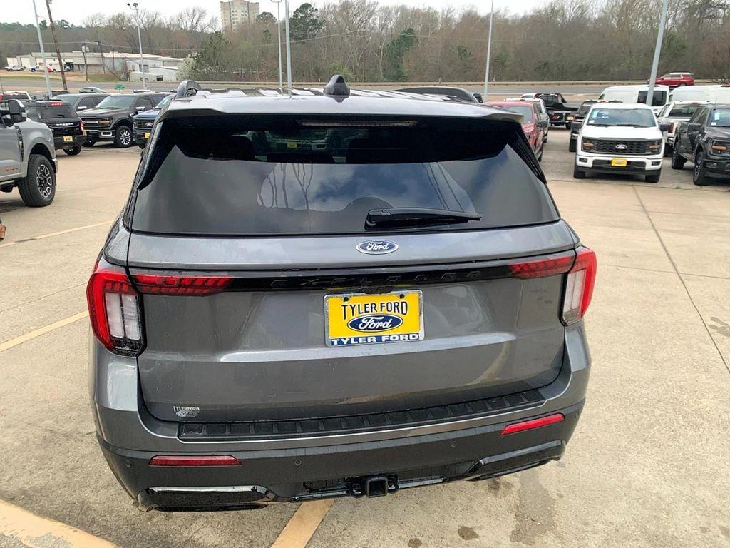 new 2025 Ford Explorer car, priced at $42,971