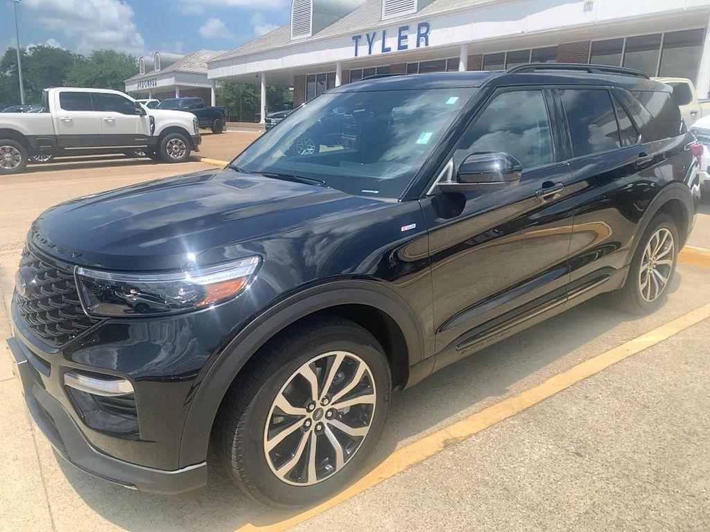 used 2024 Ford Explorer car, priced at $42,995