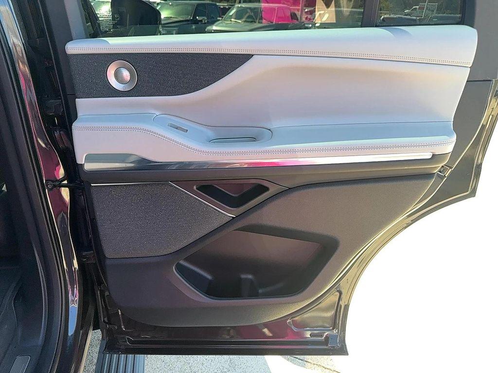 used 2025 Lincoln Navigator car, priced at $89,995