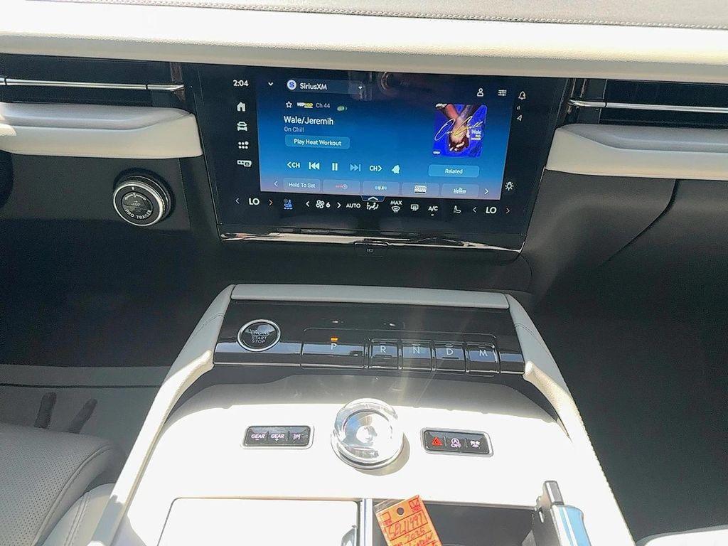 used 2025 Lincoln Navigator car, priced at $89,995