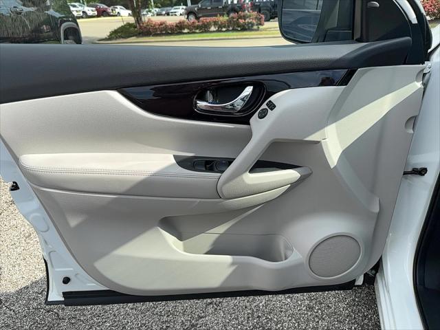 used 2022 Nissan Rogue Sport car, priced at $24,995
