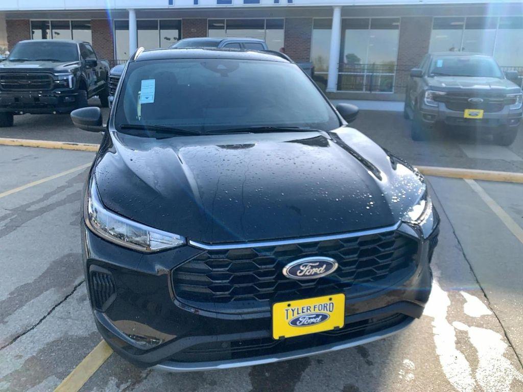 new 2025 Ford Escape car, priced at $31,436