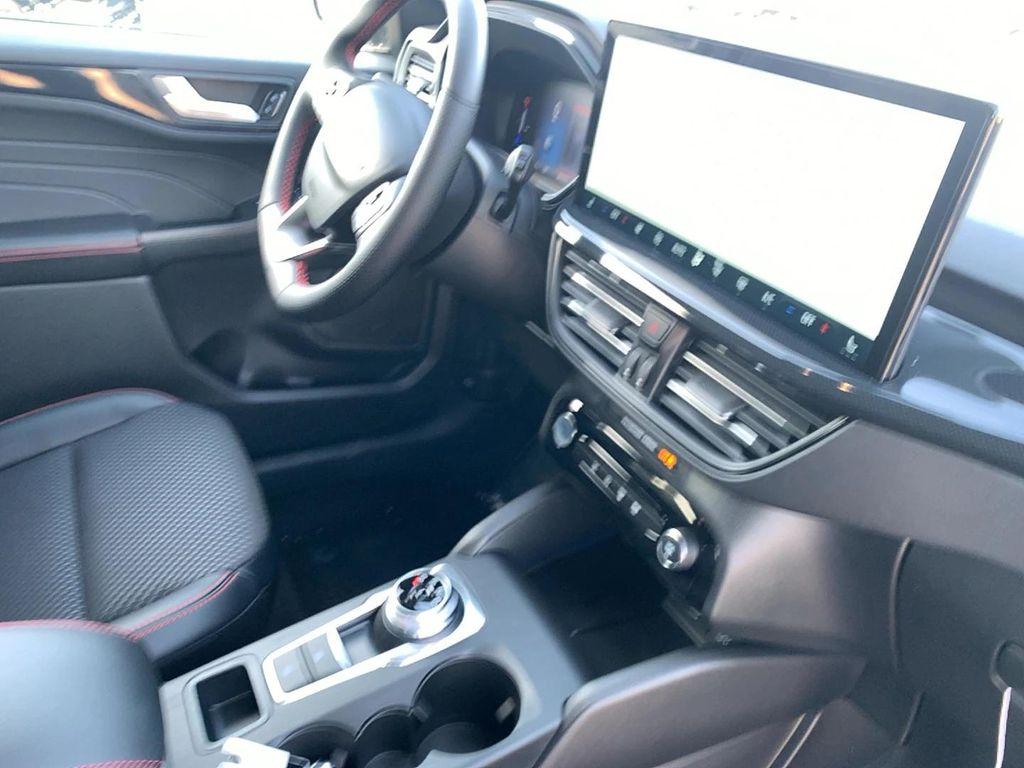 new 2025 Ford Escape car, priced at $31,436