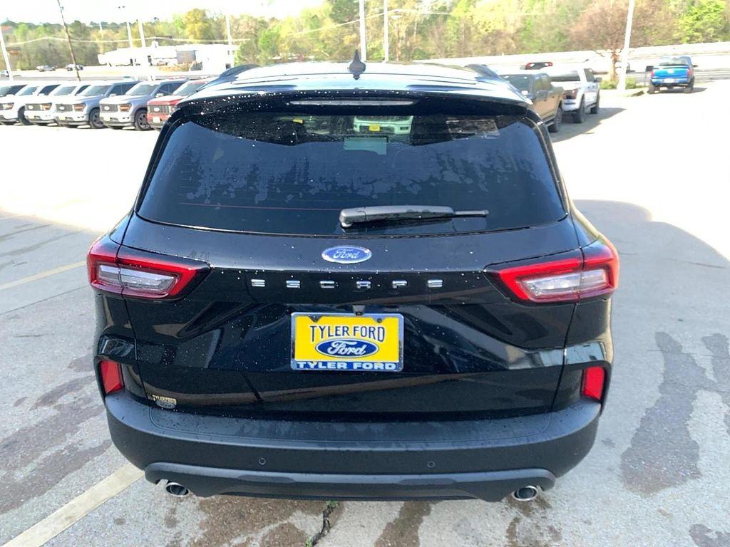 new 2025 Ford Escape car, priced at $31,436