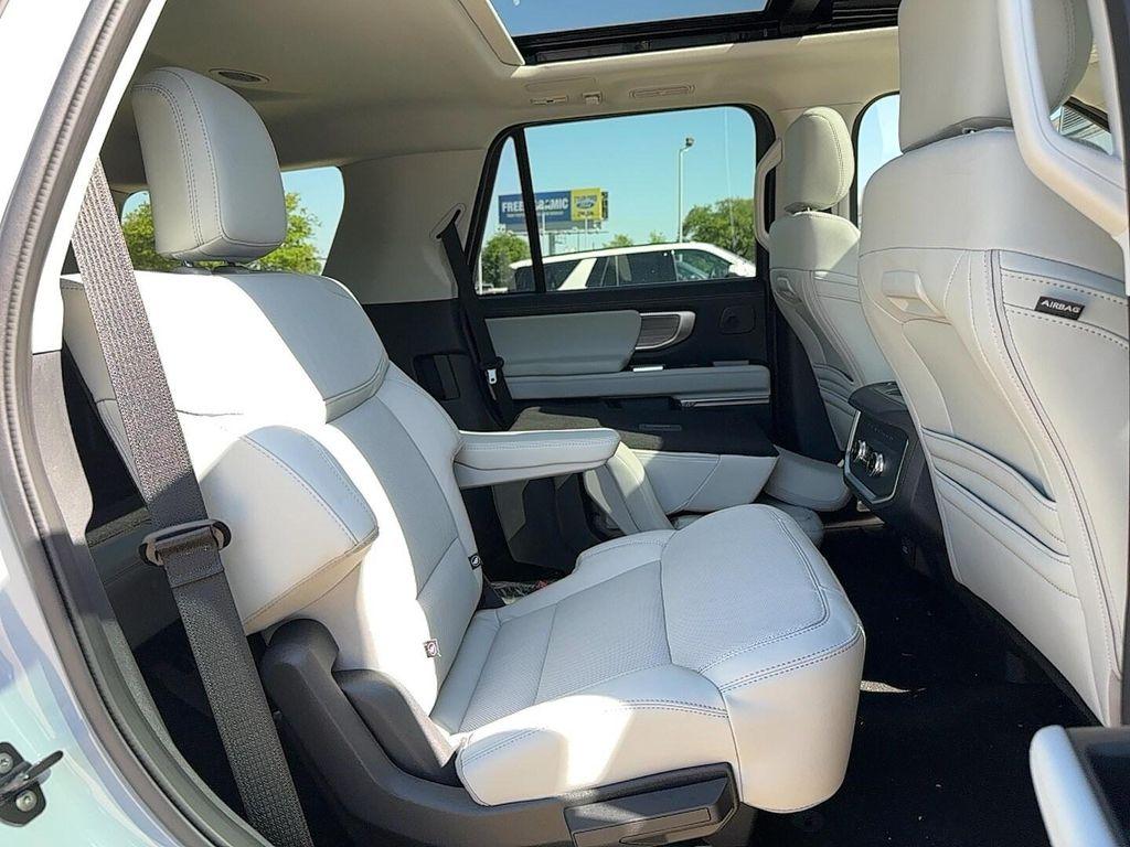 new 2025 Ford Expedition car, priced at $77,817