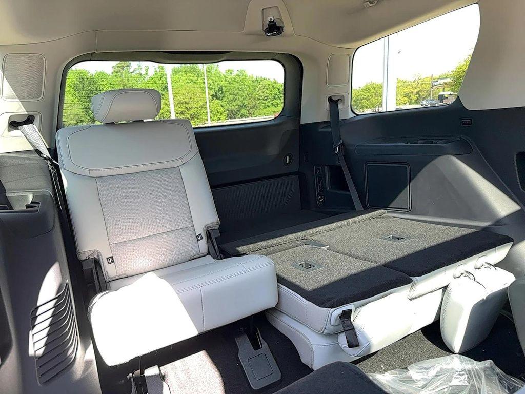 new 2025 Ford Expedition car, priced at $77,817