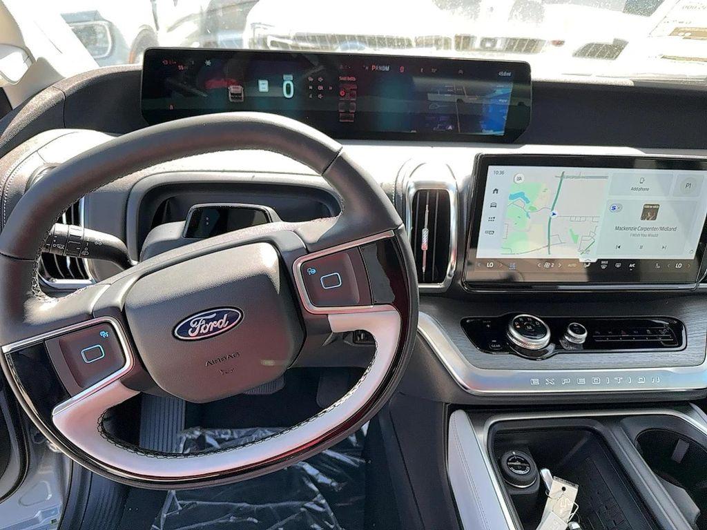 new 2025 Ford Expedition car, priced at $77,817