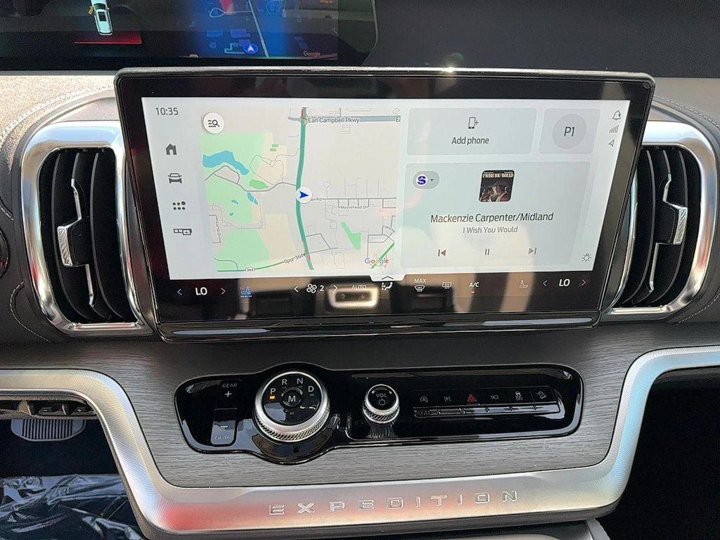 new 2025 Ford Expedition car, priced at $77,817