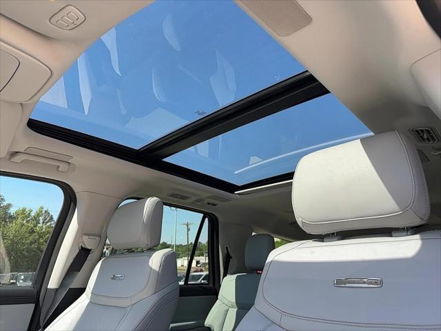 new 2025 Ford Expedition car, priced at $80,975