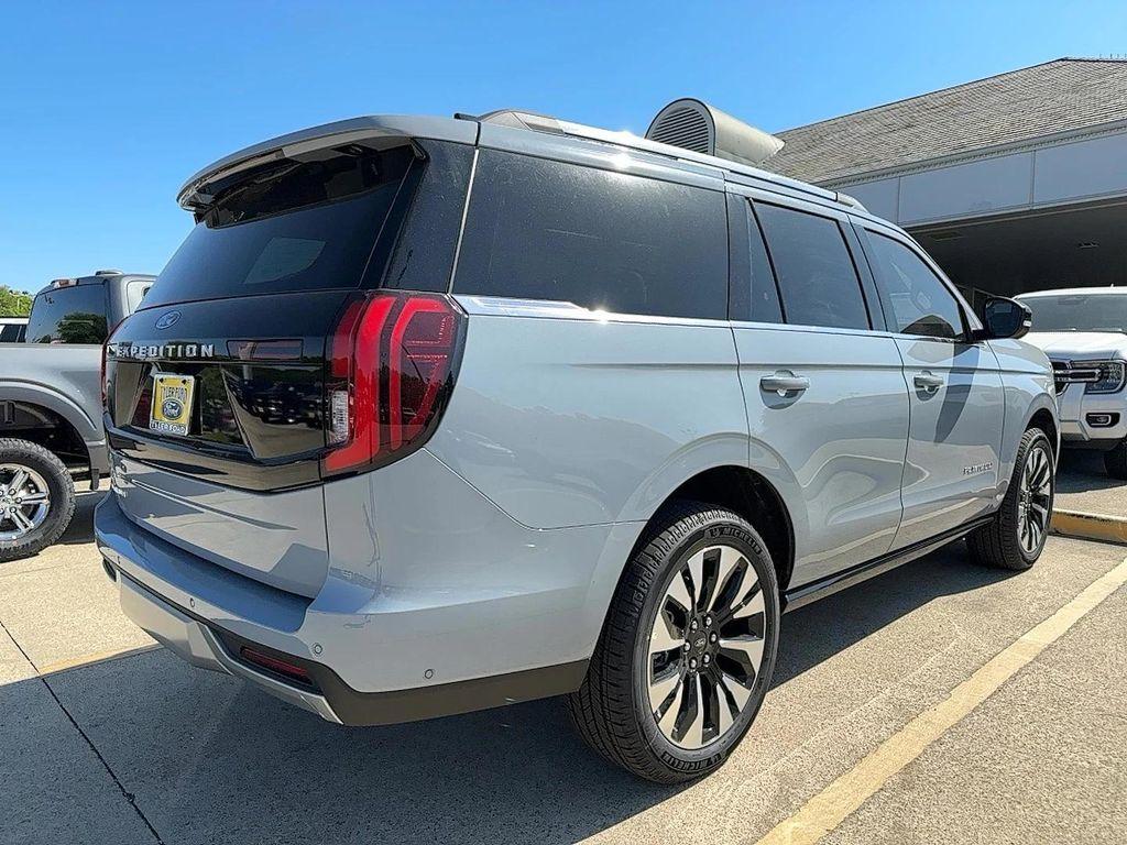 new 2025 Ford Expedition car, priced at $77,817
