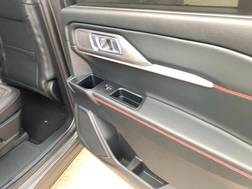 new 2025 Ford Explorer car, priced at $45,528