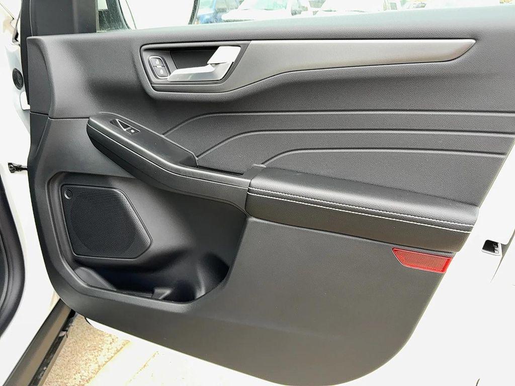 new 2025 Ford Escape PHEV car, priced at $32,898