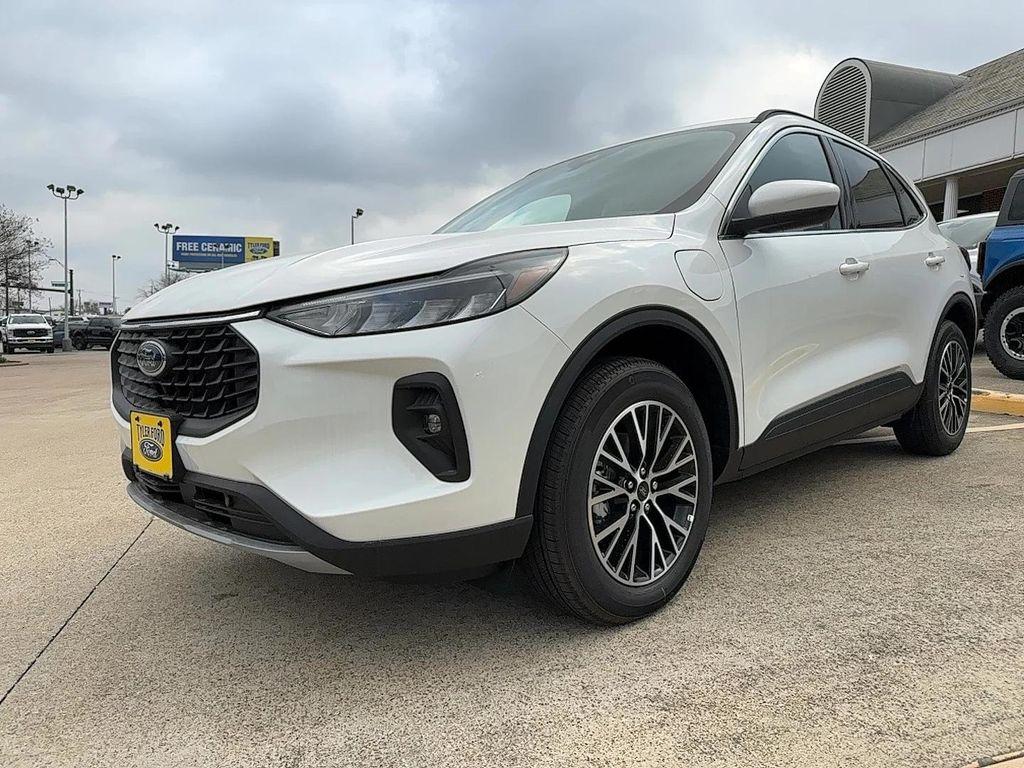 new 2025 Ford Escape PHEV car, priced at $32,898