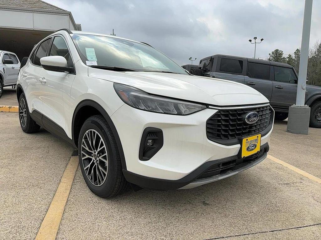 new 2025 Ford Escape PHEV car, priced at $32,898