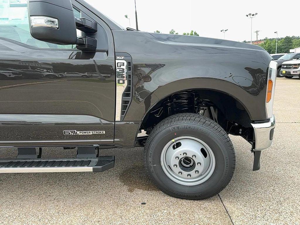 new 2025 Ford F-350 car, priced at $72,275