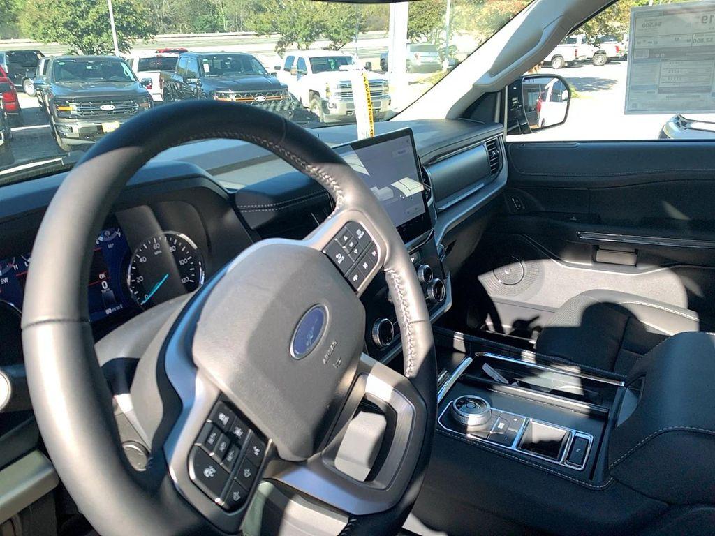 new 2024 Ford Expedition car, priced at $60,130