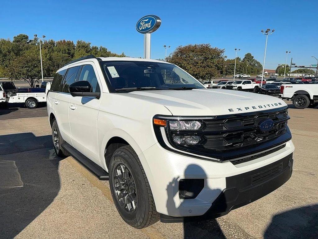 new 2025 Ford Expedition car, priced at $63,171