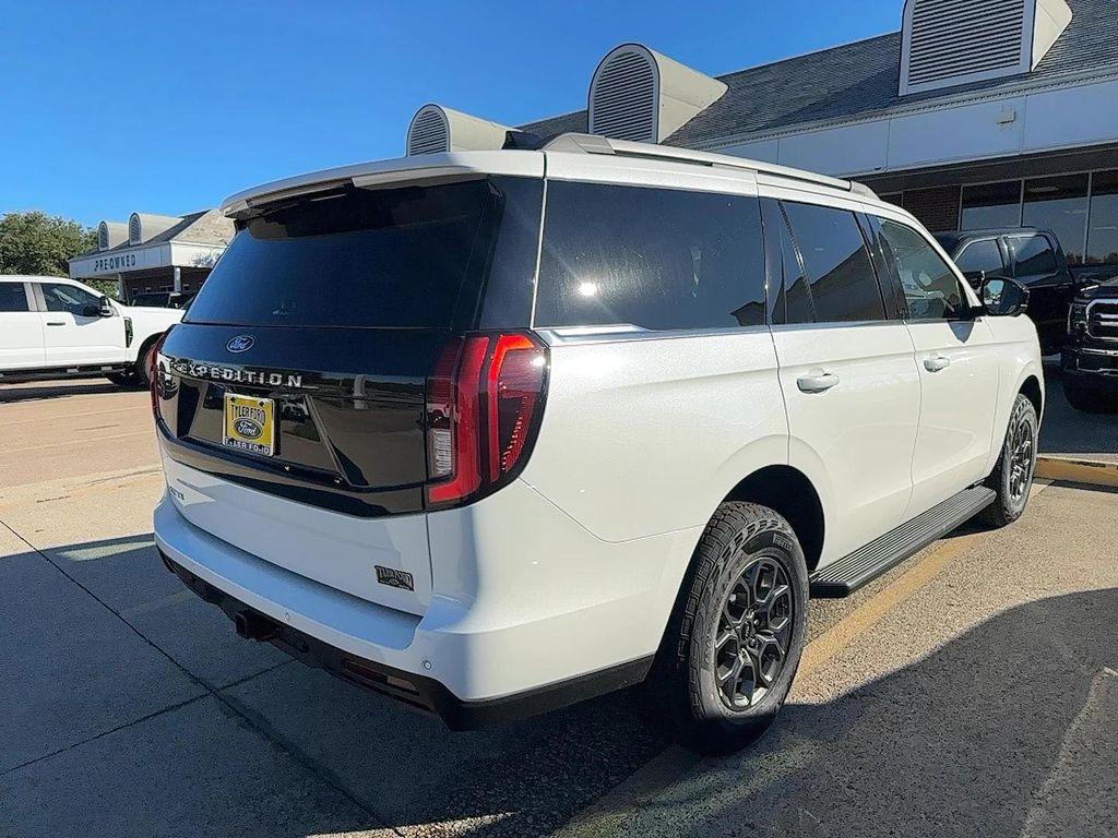 new 2025 Ford Expedition car, priced at $63,171