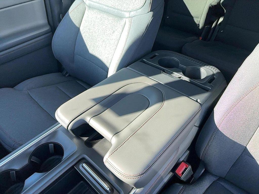 new 2025 Ford Expedition car, priced at $63,171