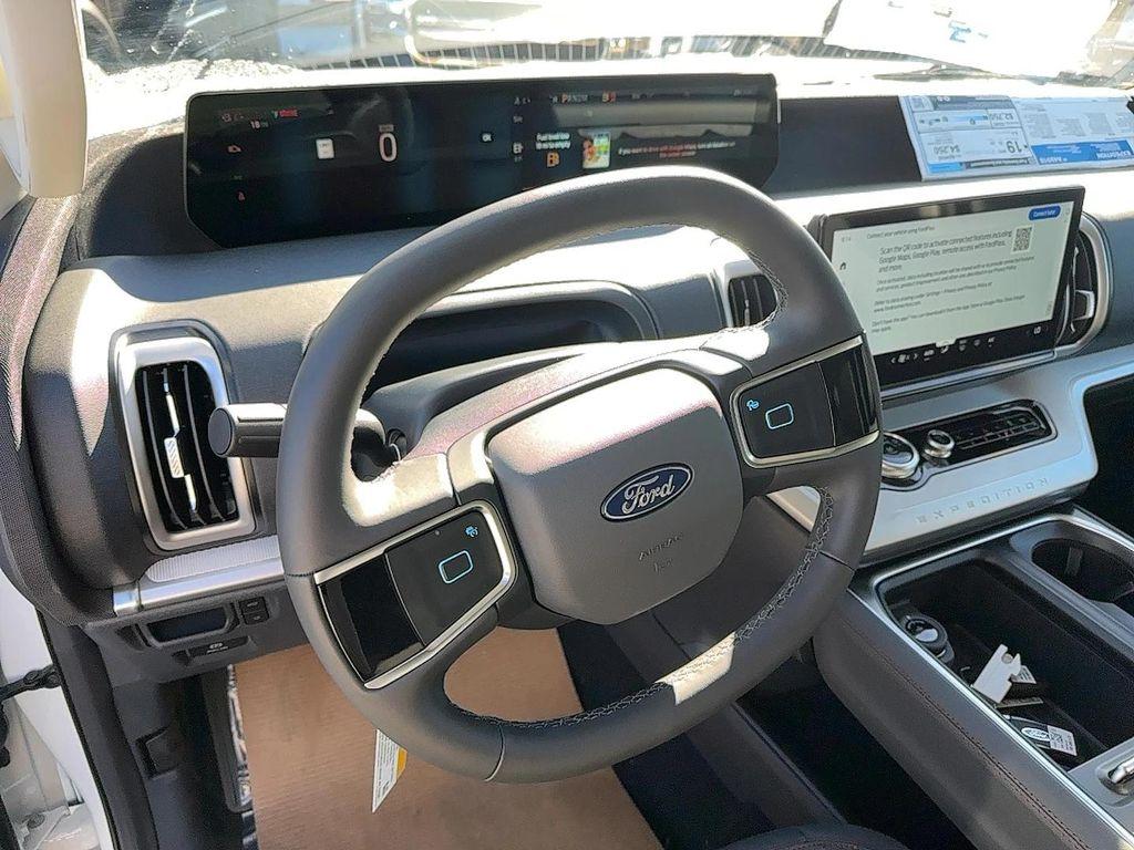new 2025 Ford Expedition car, priced at $63,171